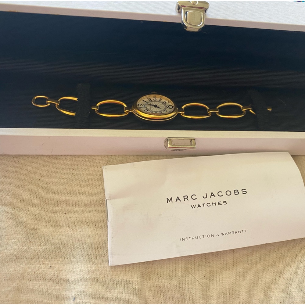 Marc Jacobs gold watch